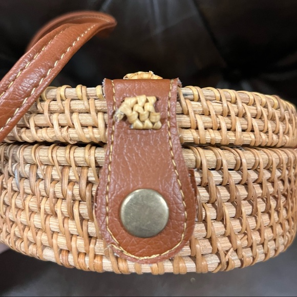 Round Rattan crossbody bag - Picture 4 of 7